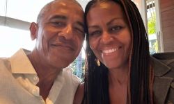 سيلفي "عيد الحب".. باراك وميشيل أوباما ينفيان شائعات الطلاق